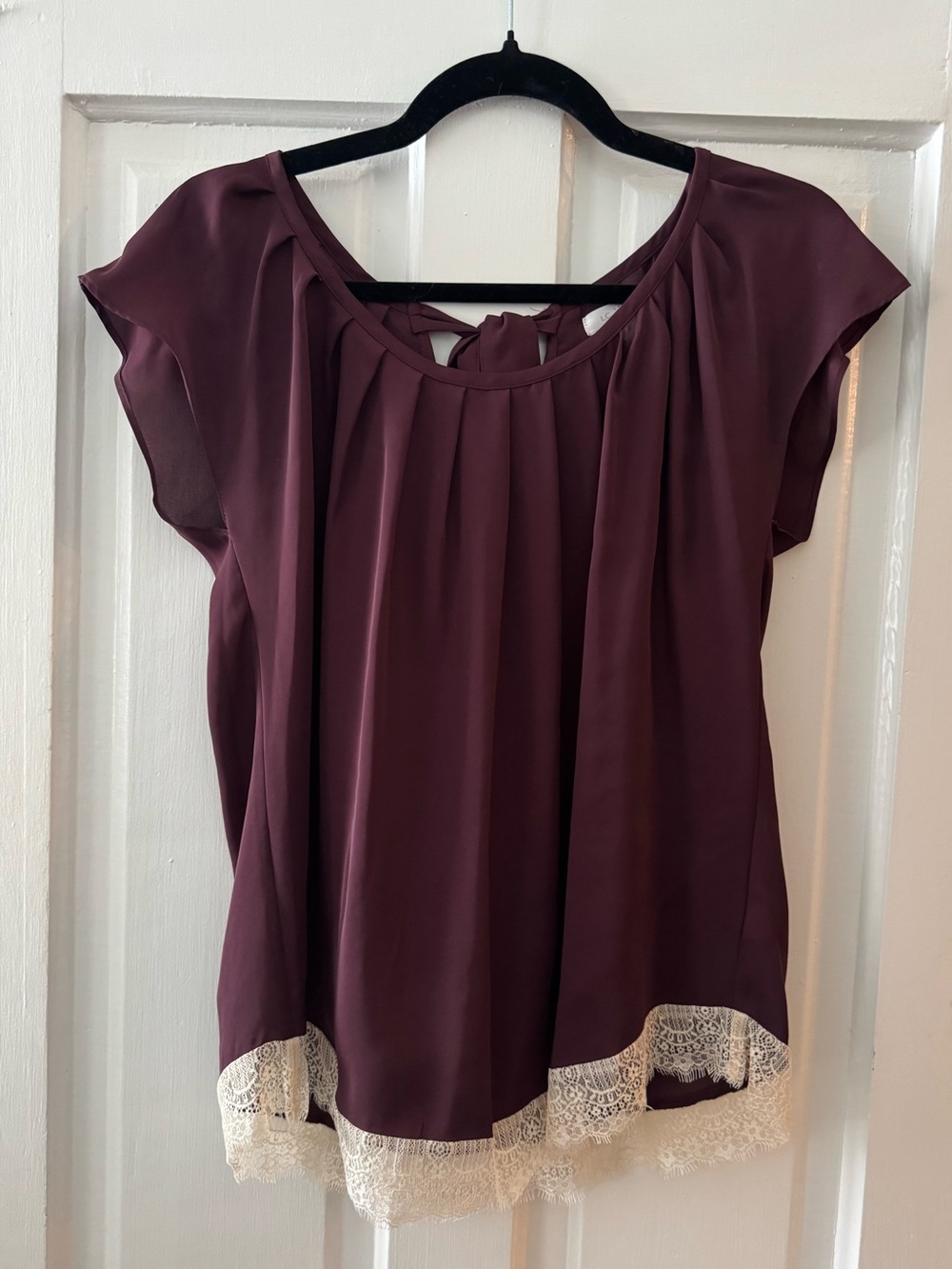 LC Lauren Conrad Women's Lace-Hem Blouse - Plum/Maroon